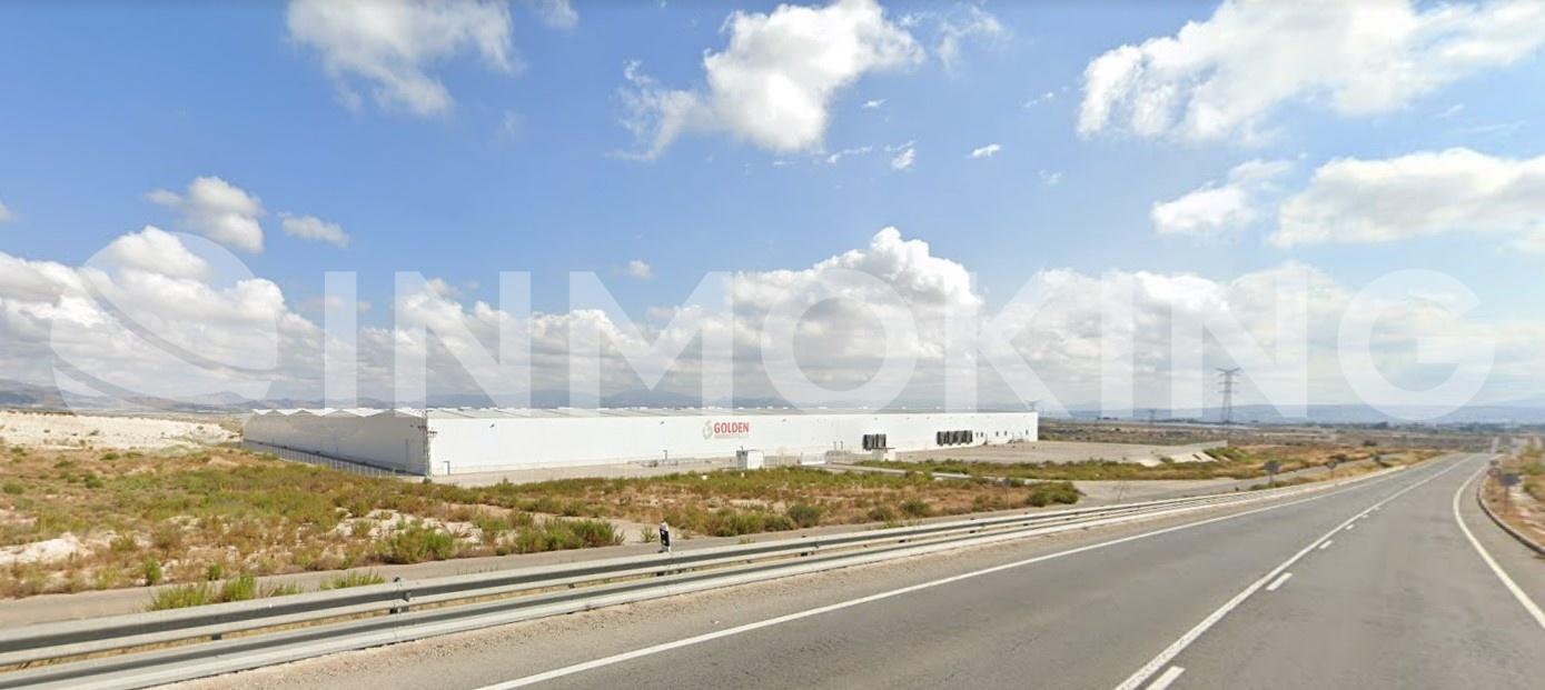 Foto de la propiedad Nave Torres de Cotillas 9.395m2 con muelles